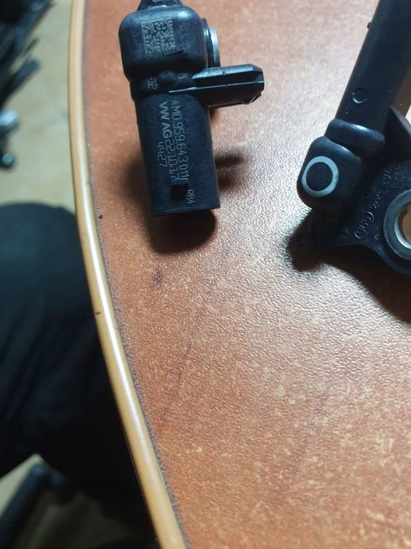 Senzor IMPACT SPATE AUDI A4 B9 8W 4M0959643 Product image