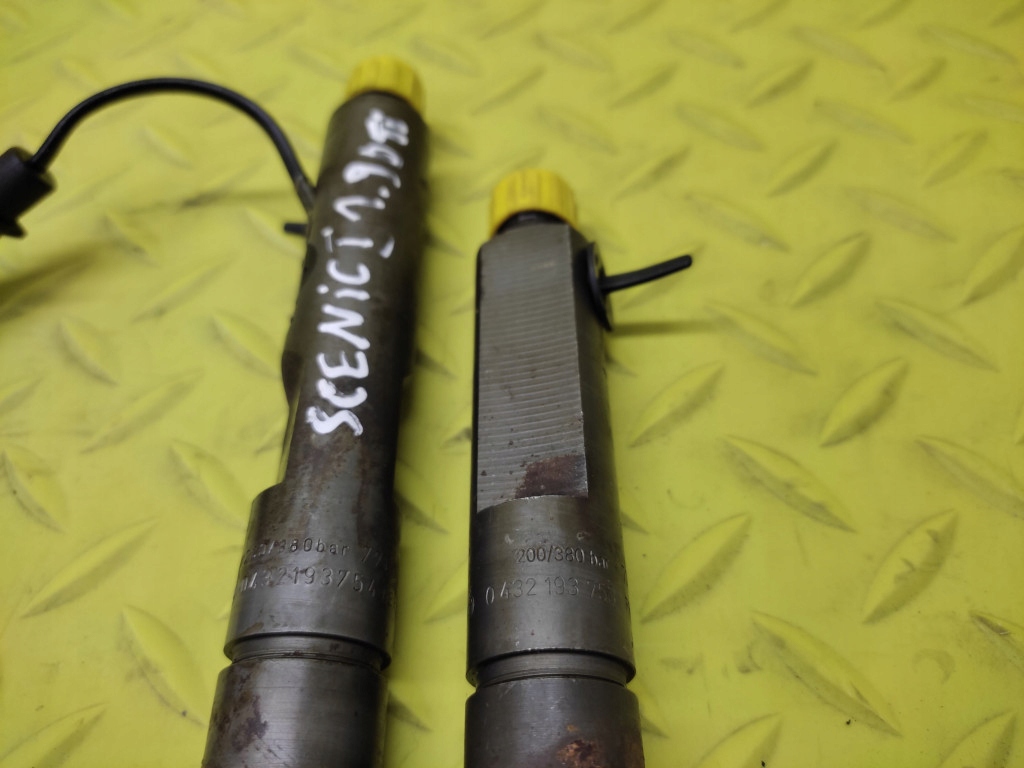 INJECTOR RENAULT SCENIC 1.9 DTI 0432193753/4 Product image