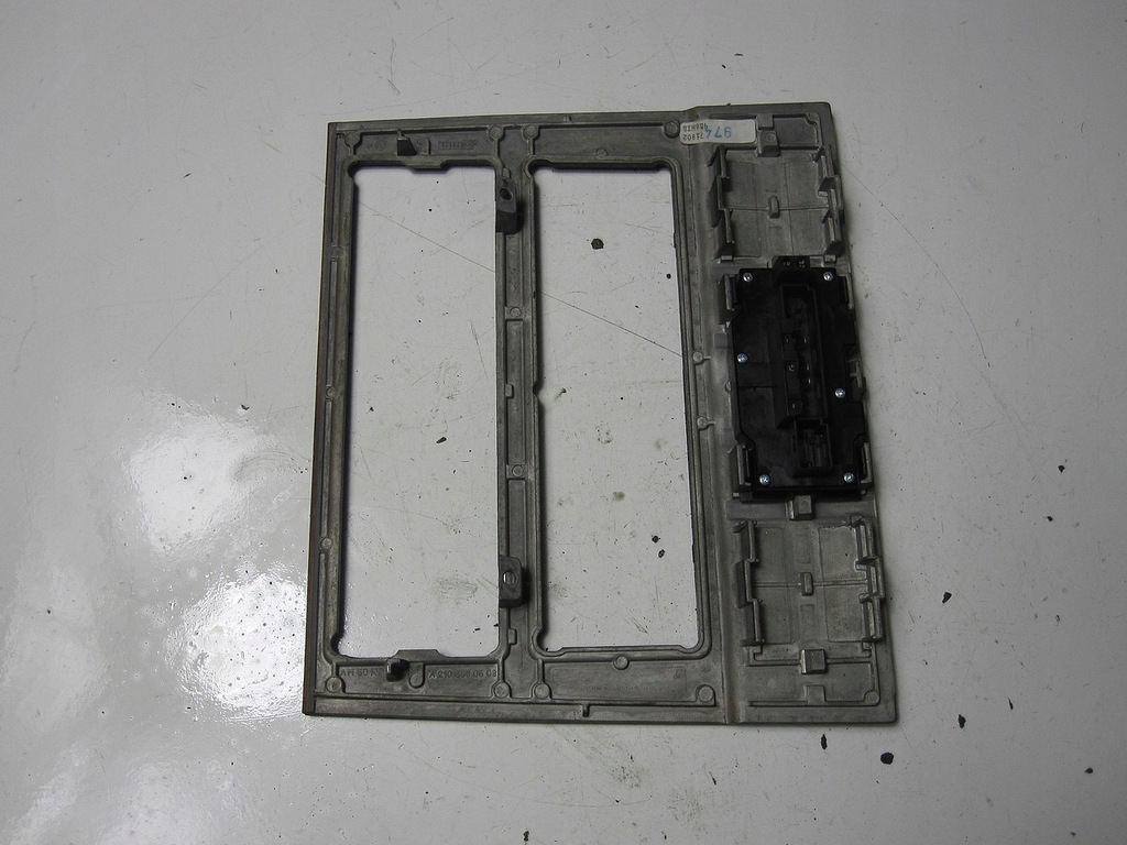 COMUTATOR DE URGENȚĂ CONSOLA CENTRALĂ MERCEDES W210 97R Product image