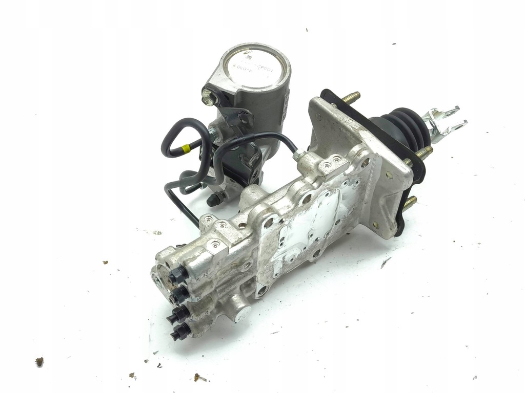 Toyota RAV 4 (XA50) 2020 Cilindrul principal de frână Product image