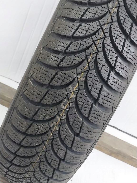 K1561 Anvelopă Nexen 165/70R14 81T iarnă 1 buc, ca nouă Product image