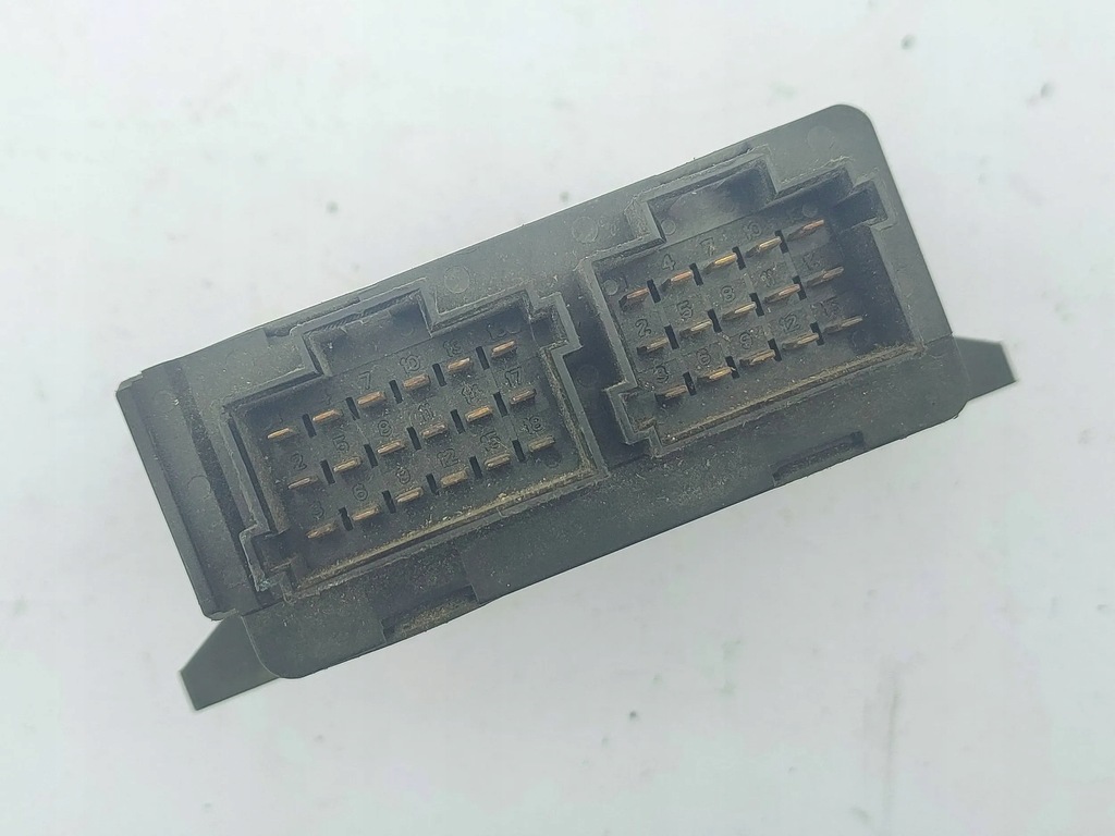 Mercedes-Benz Vito Viano W638 CONTROLLER MODUL DE BLOCARE CENTRALĂ A0004461019 Product image