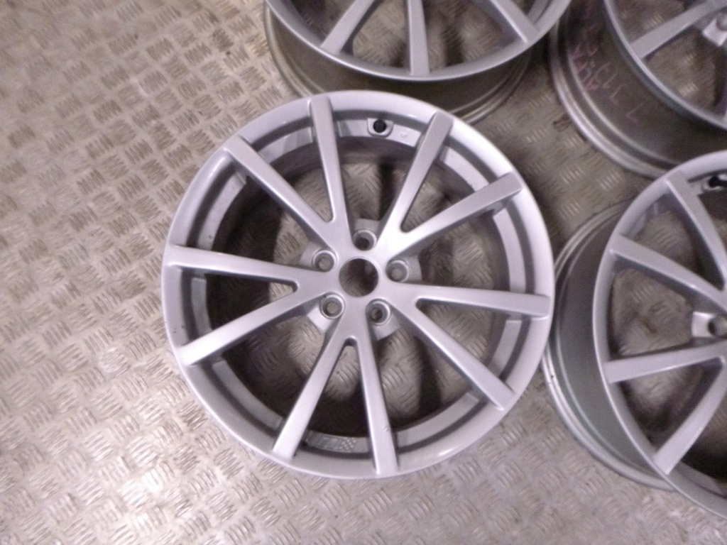 ALFA ROMEO 147 TI TURISMO INTERNAZIONALE JANTES TOORA 7X17 ET40.5 5X98 Product image