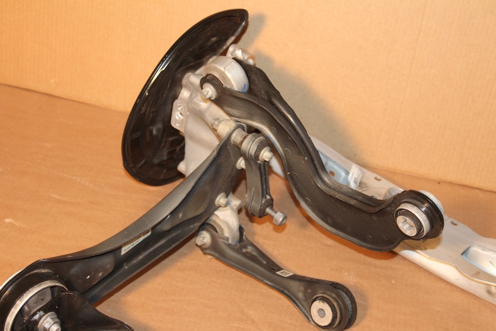 articulație spate dreapta MERCEDES GLA GLB 247 200 250 4-MATIC Product image