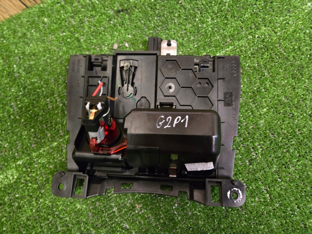 A4 B8 SCHRAY 8K0857965 Product image