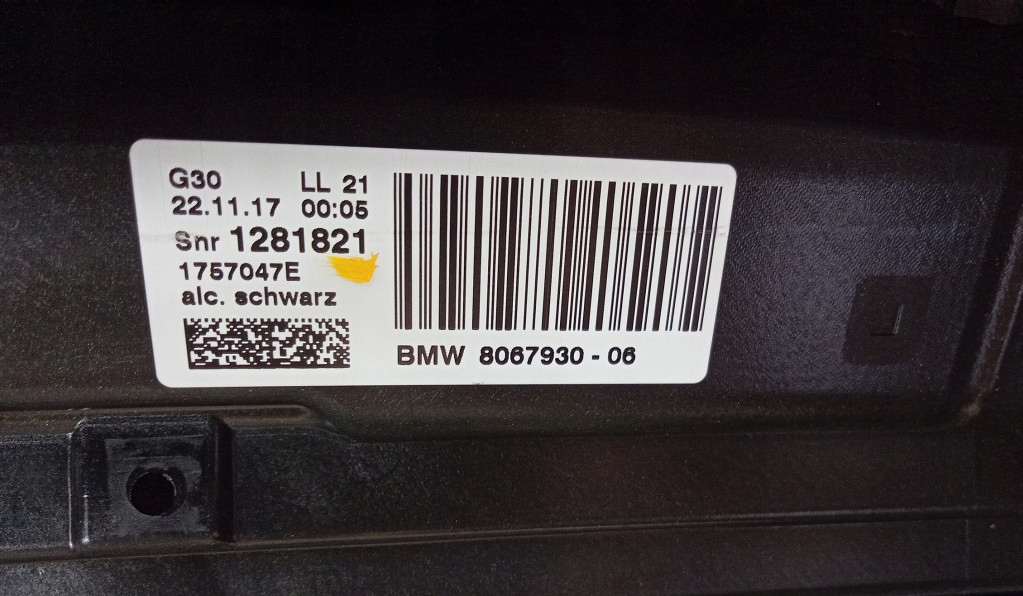 BMW G30 5 TRAPOZ 8067930 Product image