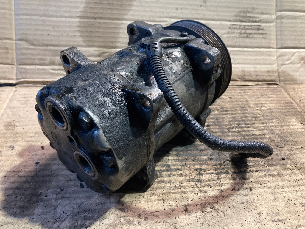 COMPRESOR AER CONDITIONAT COMPRESOR PEUGEOT CITROEN 2.0 HDI 1227F SD7V16 Product image