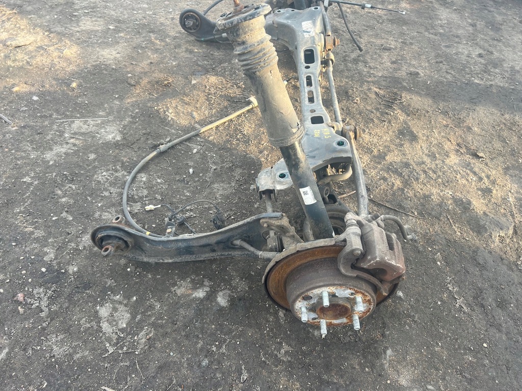 Kia Sportage III 1,7 CRDI Sanki Suspensie balabilă spate 55410-3U800 Product image