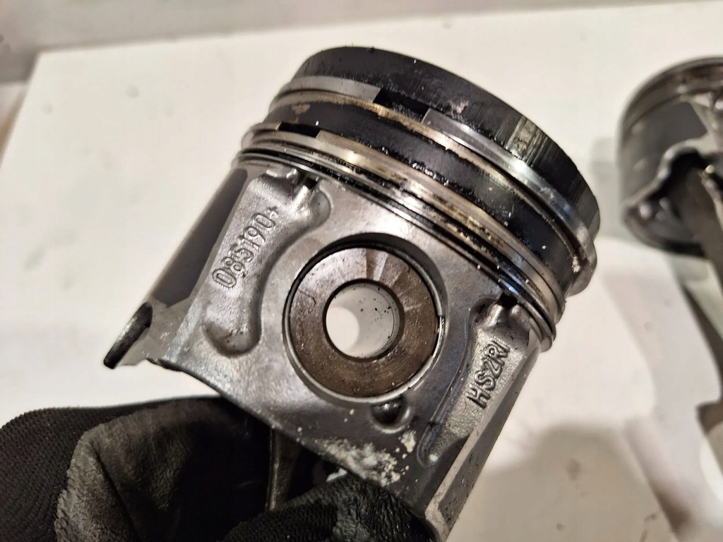 Biela piston 1 buc 085190 Fiat Scudo 2.0 MJET 07- Product image