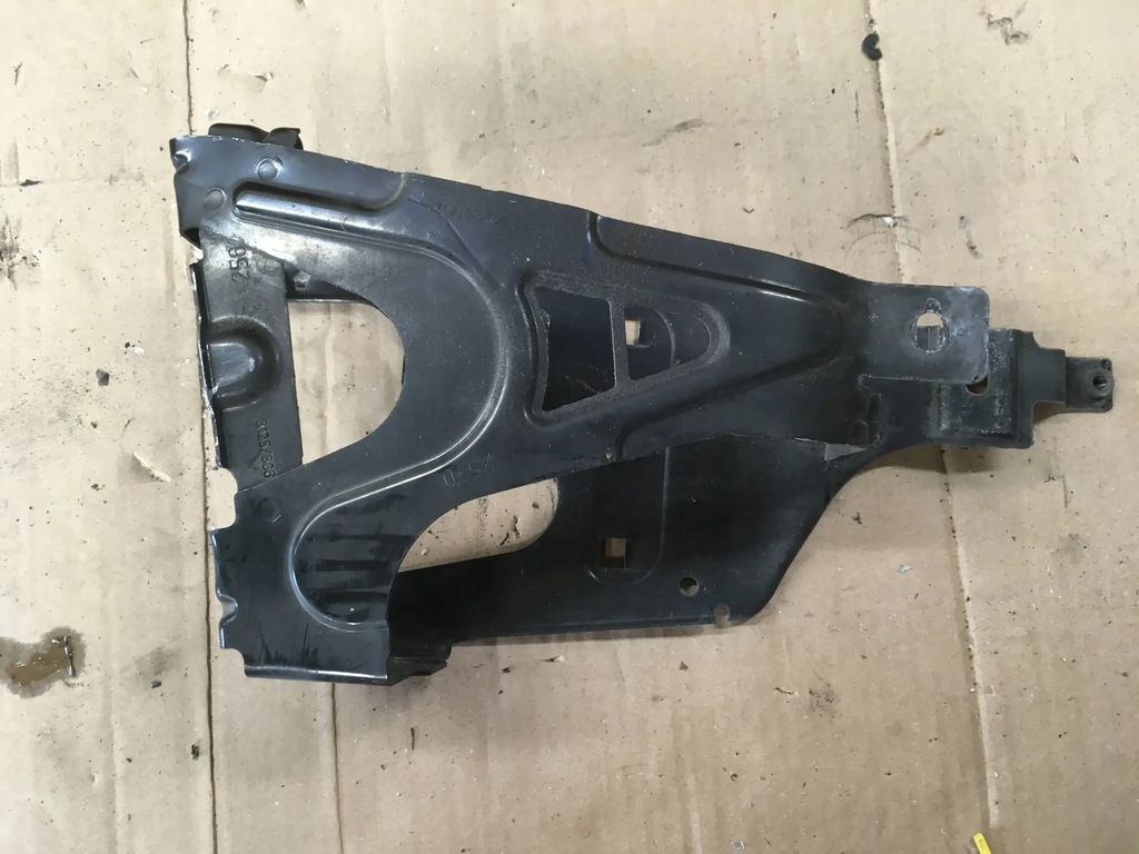 SUPORT LAMPĂ MÂNER DREAPTA BMW 5 F10 F11 084994 Product image