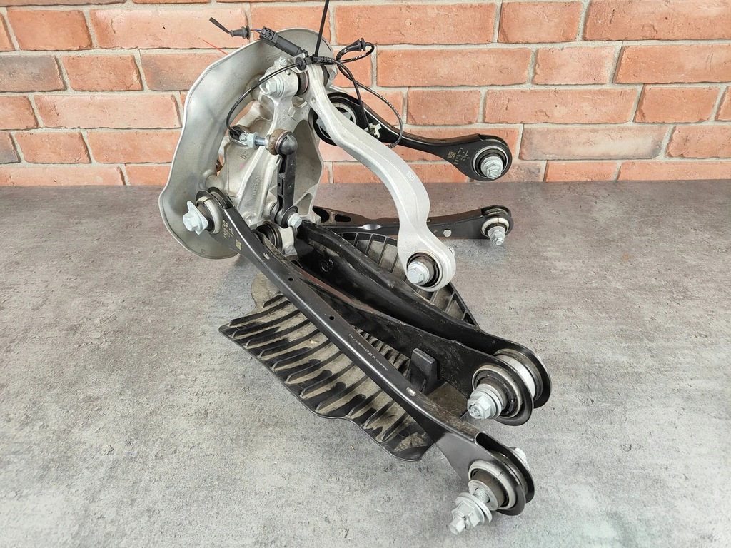 BMW G01 X3 G02 X4 spate stânga din spate stânga + Swing Arms 6879751 Product image