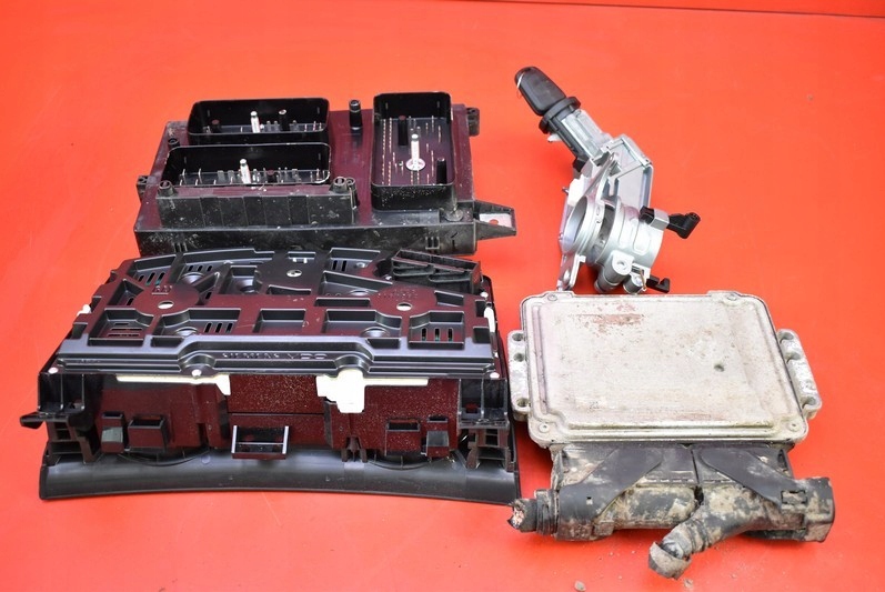 IMMO COMPUTER OPEL ASTRA 3 III H 1.9 CDTI 06R Product image