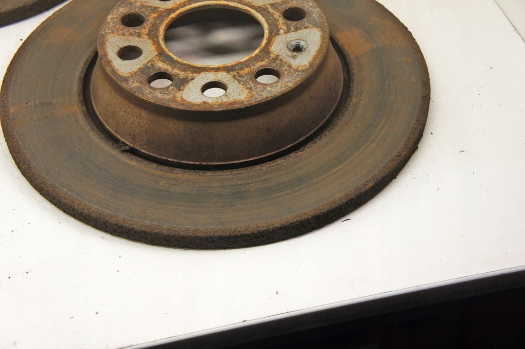 MY145 VW Tiguan 5N 2.0d Set Discuri Spate Product image