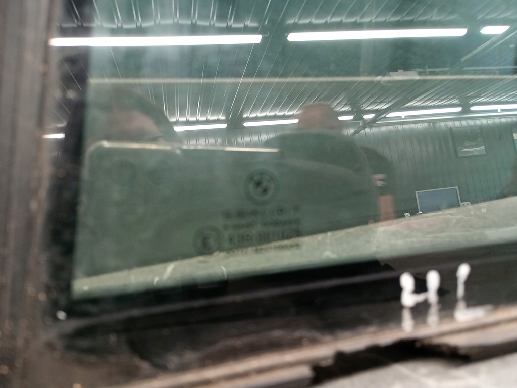 Triunghiul ferestrei ușii din spate stânga BMW E38 94-01R Product image