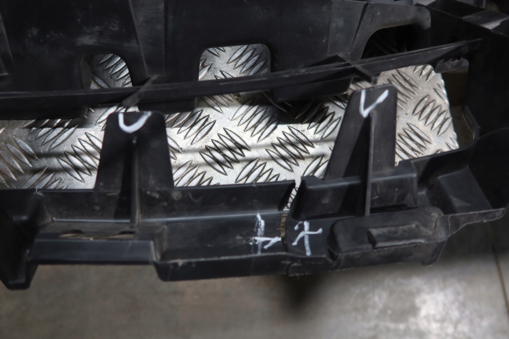 GRIL RADIATOR SCENIC III USZK. 620363078R Product image