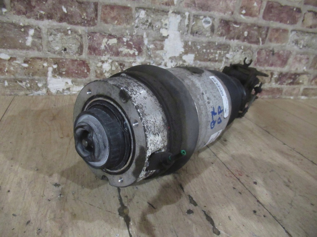 AMORTIZOR PNEUMATIC FATA DREAPTA 7L8616040B AUDI Q7 2005/2015 AN Product image