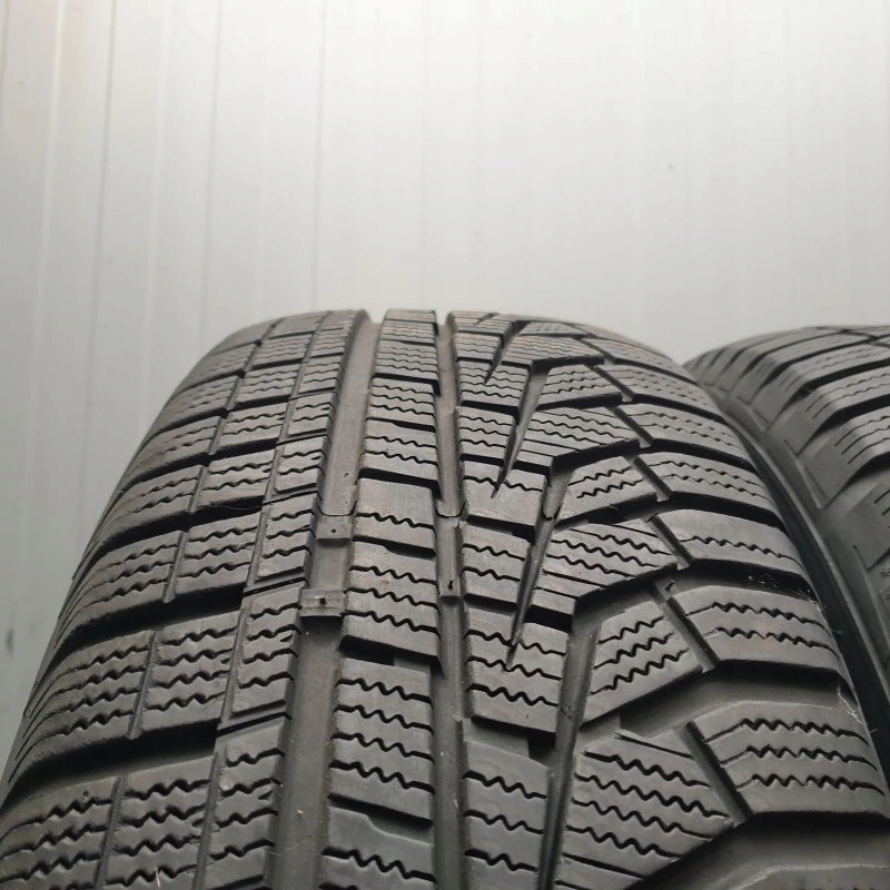 Anvelopă de iarnă Hankook Winter i*cept evo2 SUV W320A 215/70R16 100 T grip Product image