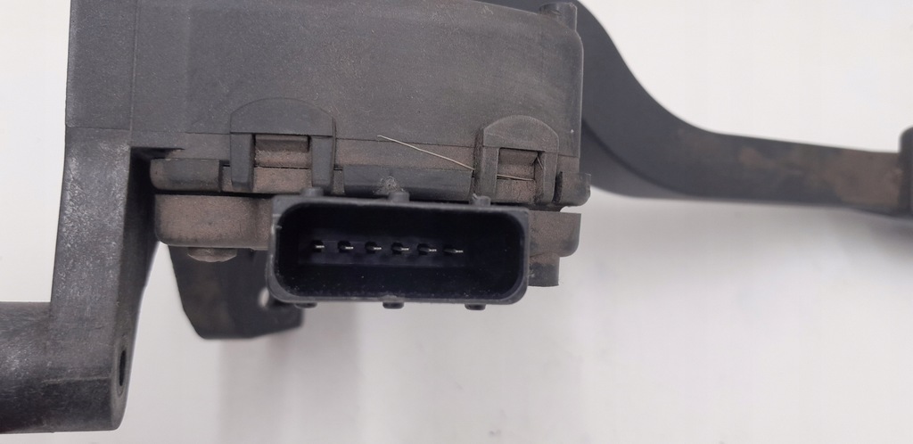 POTENTIOMETR PEDALA ACCELERATOR Opel Corsa C 1.3 CDTI 9129423 Product image