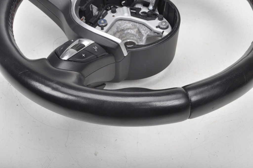 VOLANT PIELE BMW M3 F80 PACHET M PADELE Product image