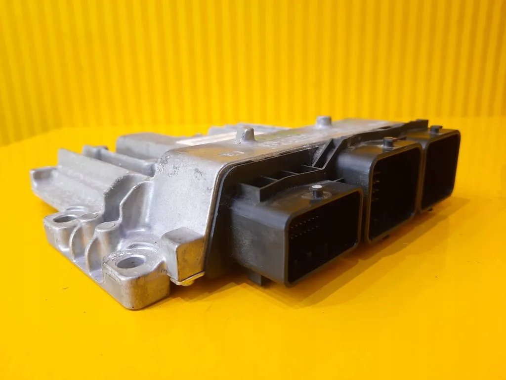 Kuga MK1 2.0TDCI CONTROLLER DE MOTOR AV41 12A650 DF Product image