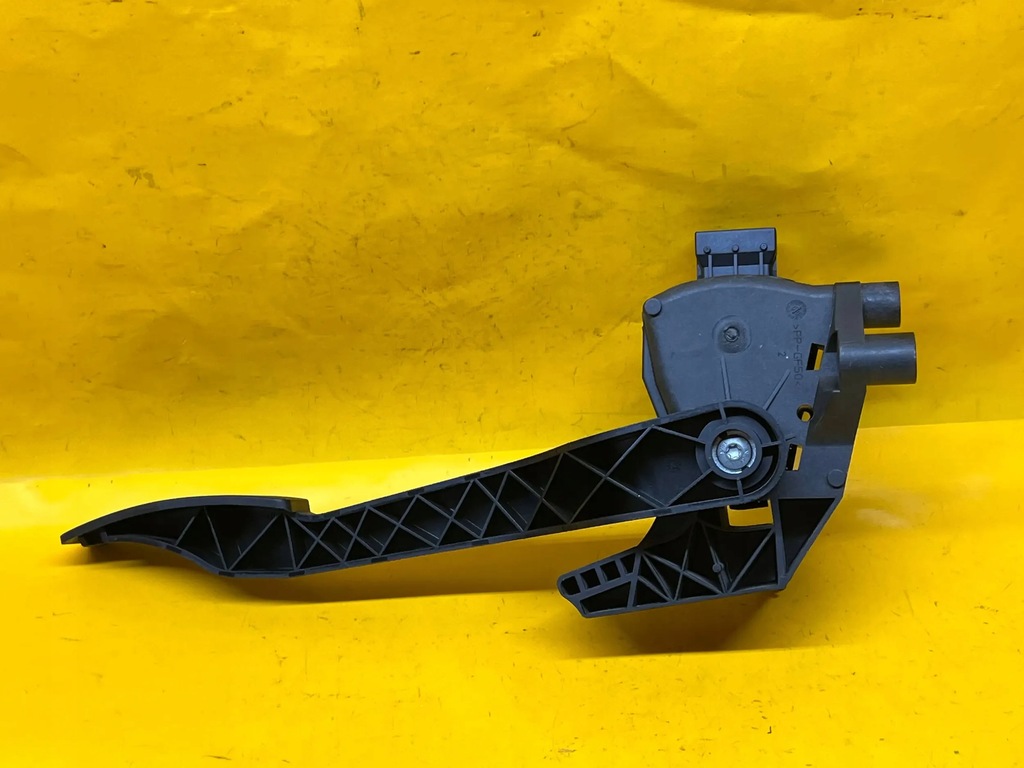 POTENTIOMETR PEDALA ACCELERATOR Opel Corsa C 1.7CDTI 2000-2009 9129423CL. Product image