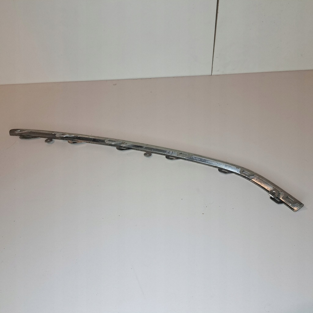 VW PASSAT B7 10-15 BANDA GRARA BARATA CROMATA R 3AA853764 Product image