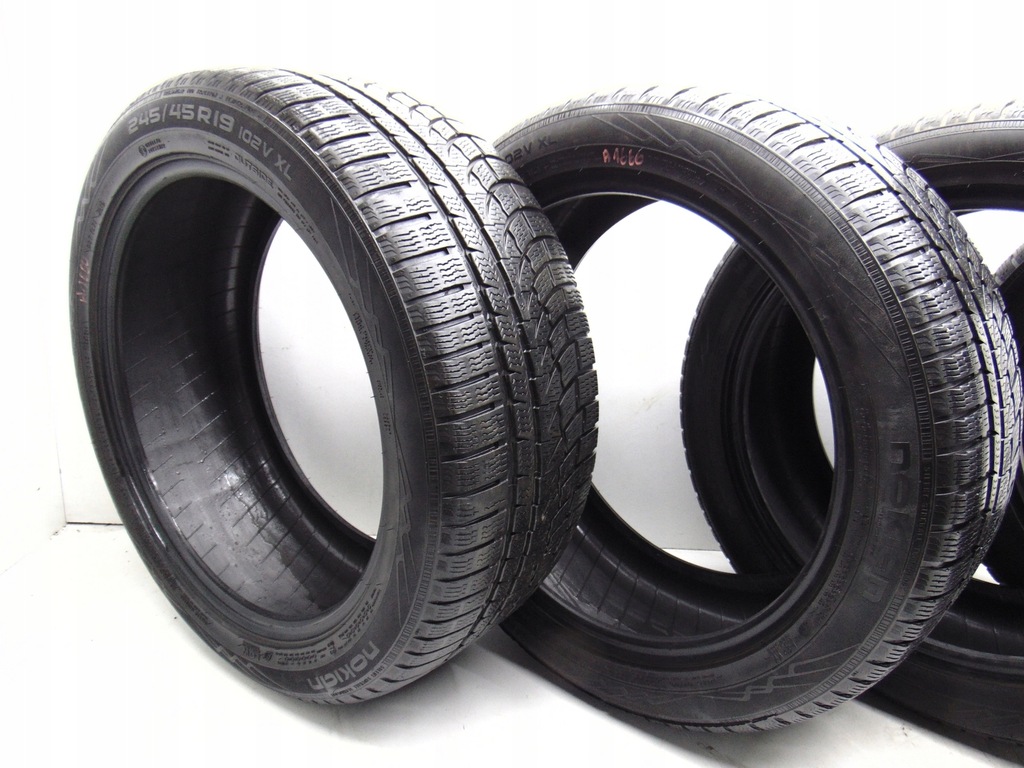 NOKIAN WR A4 PNEURI DE IARNĂ 245/45R19 R19 19 18 ani Product image