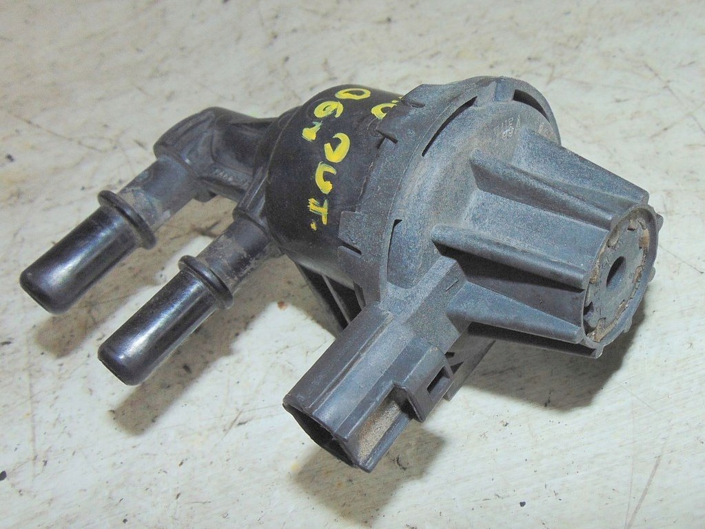 FOCUS Mk1 2.0 USA 06R ELECTROVALVĂ 7U5A9G641DA Product image