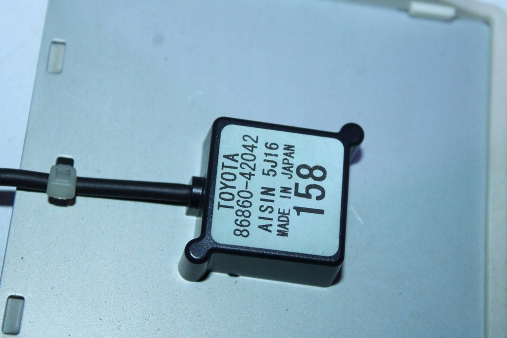 ANTENA GPS NAVIGATIE TOYOTA RAV4 IV Product image