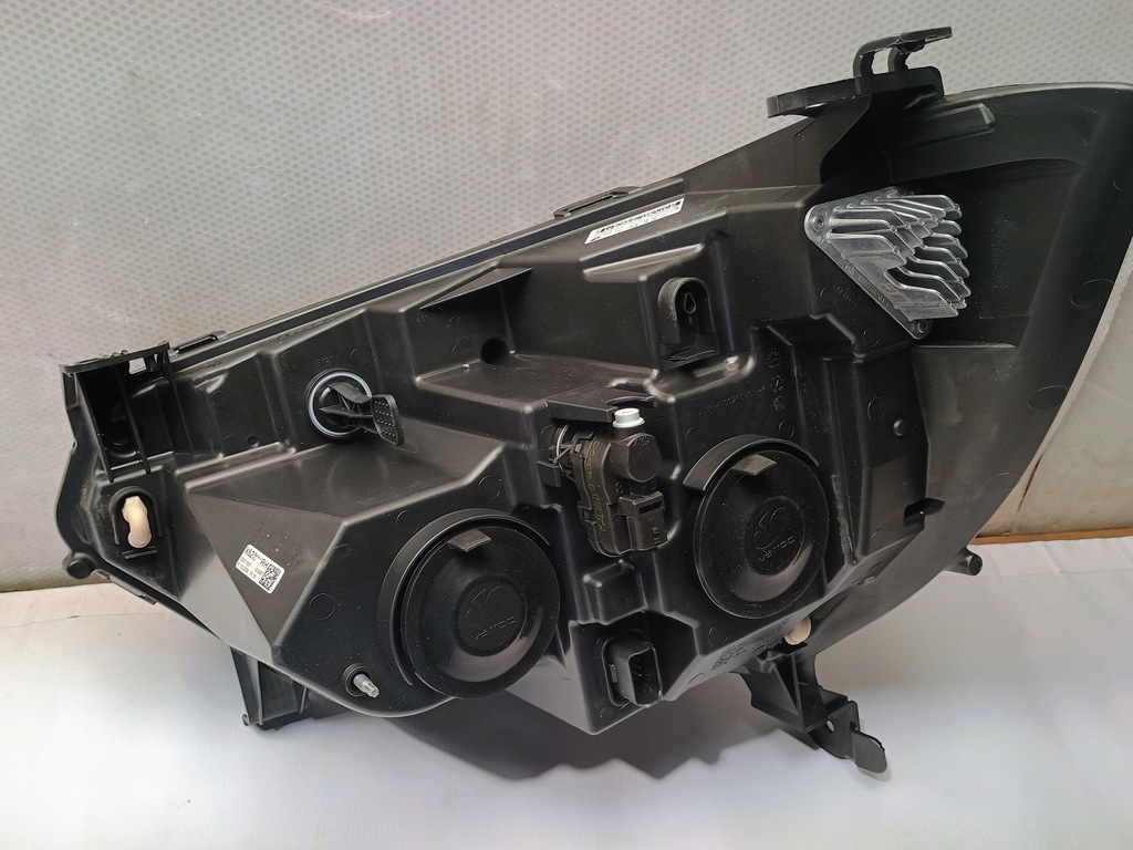 Renault Master IV 4 Lampa obișnuită + LED 19-2601055567 NOU ORIGINAL Product image