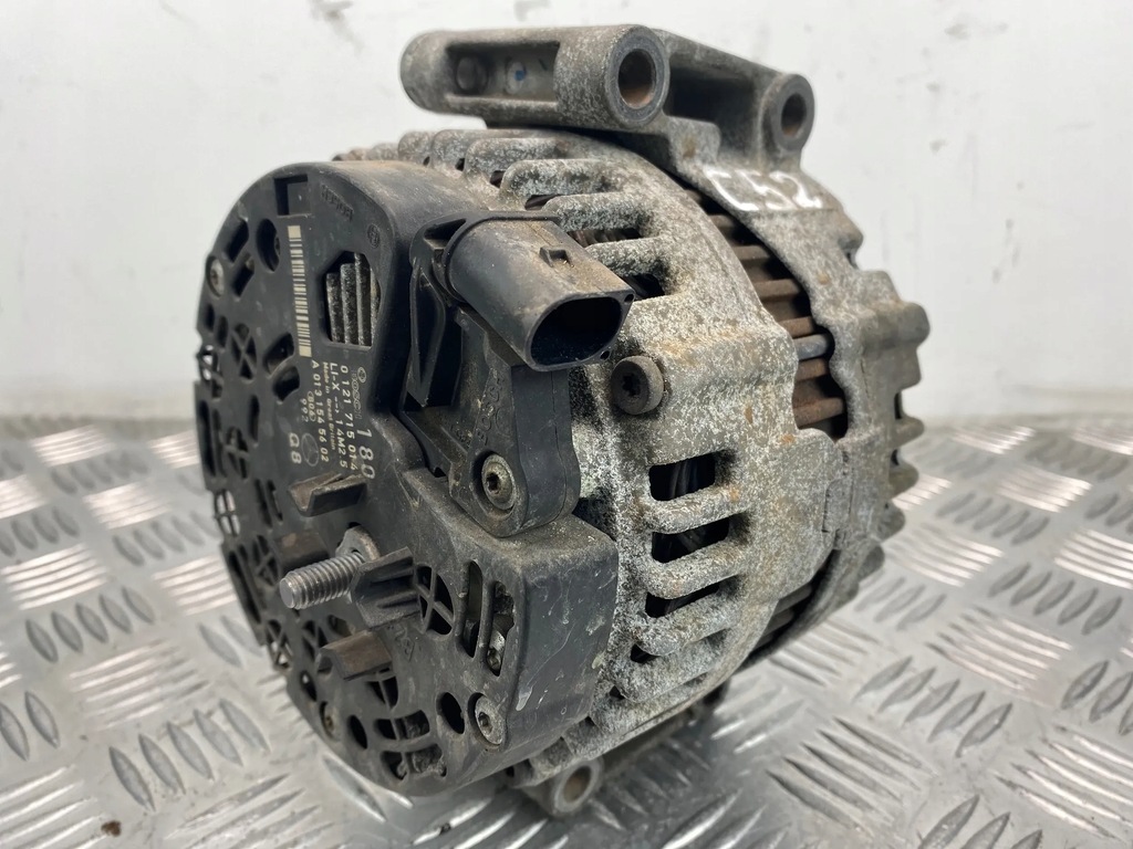MERCEDES E 350 W211 3.5 ALTERNATOR A0131545602 Product image