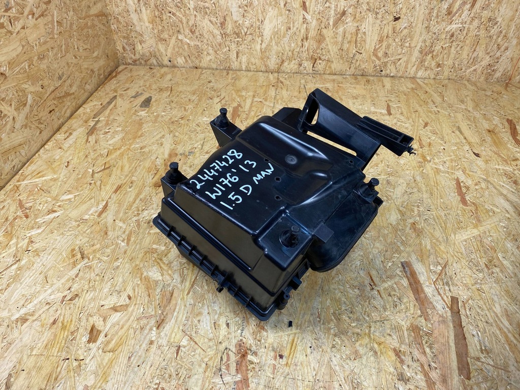 CARCASA FILTRUL DE AER MERCEDES W176 W246 W117 1.5D A6070900101 Product image