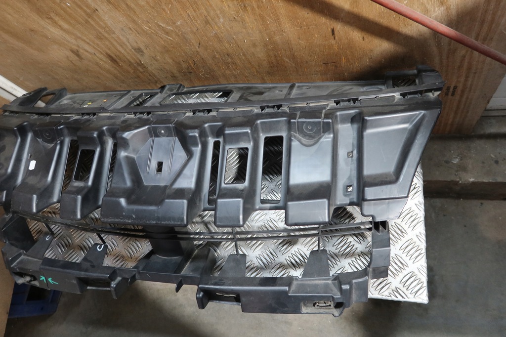 GRIL RADIATOR SCENIC III USZK. 620363078R Product image