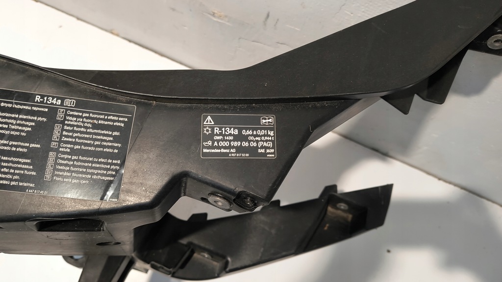 Armarea centurii din față Mercedes Sprinter W907 Product image