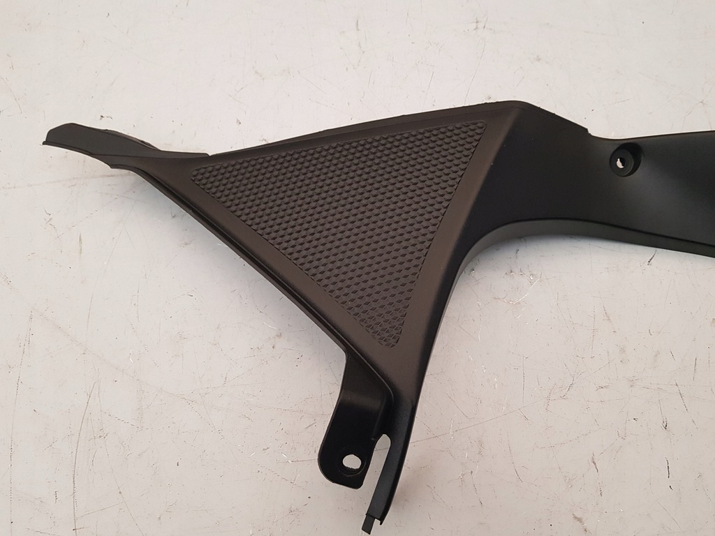 Sala de umplere a bolului din stânga dreapta Yamaha YZF 125 R 2008-2018 COVER 08- Product image