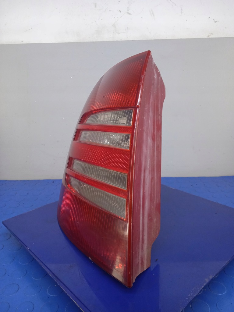 LAMPĂ SPATE SKODA SUPERB I, STANGA SPATE, 3U5945095 Product image