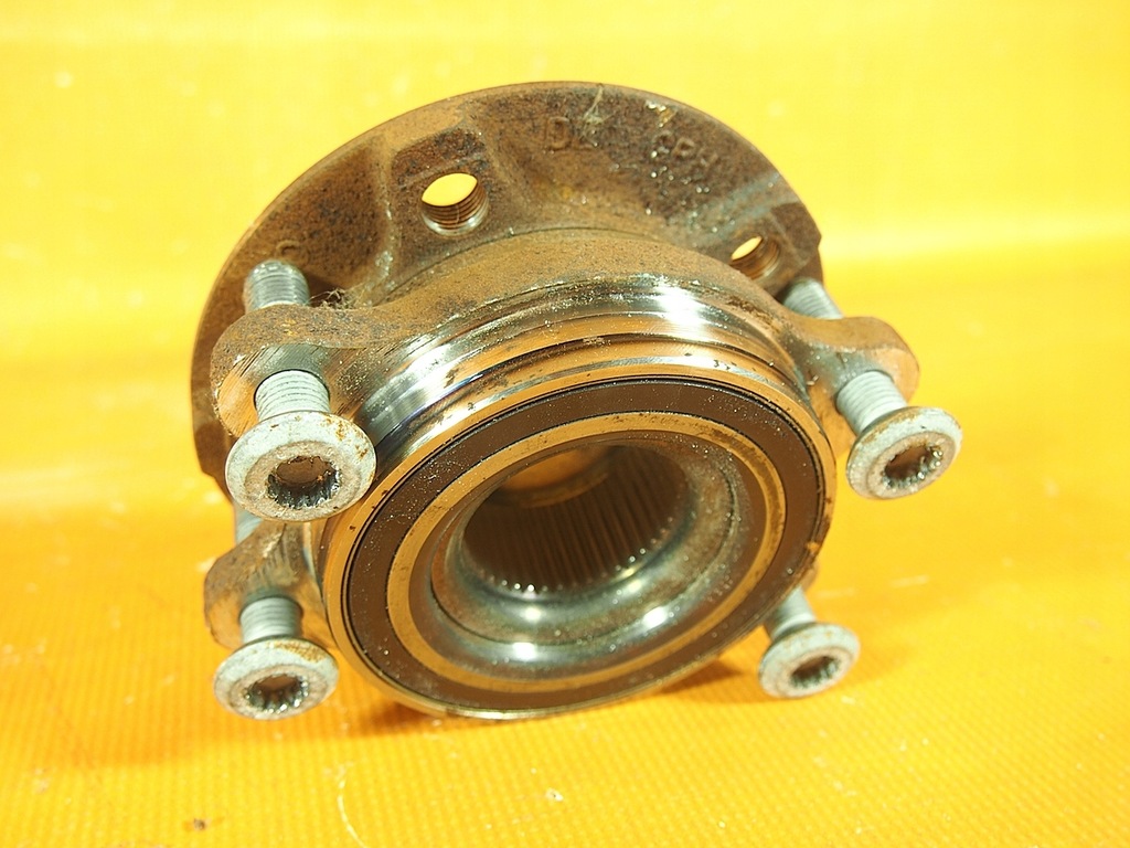 Rulment roata butuc Audi A7 4G LIFT 24KM 8k0407613b / 8k0407635p Product image