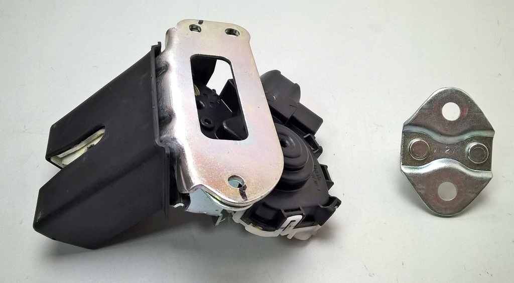 SUZUKI BALENO II 2015-2019 BLOCARE SPATE + BLOCARE CAPAC portbagaj OE EU Product image