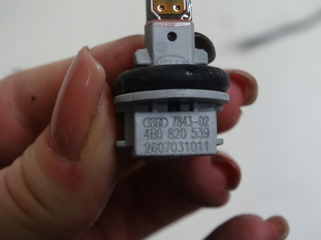SENSOR TEMPERATURA VW AUDI SKODA SEAT 4B0820539 Product image