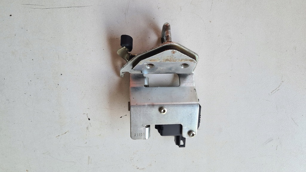Skoda Octavia II 04-12 break Dispozitiv de blocare a clapetei din spate cu șurub 1Z9827511C Product image