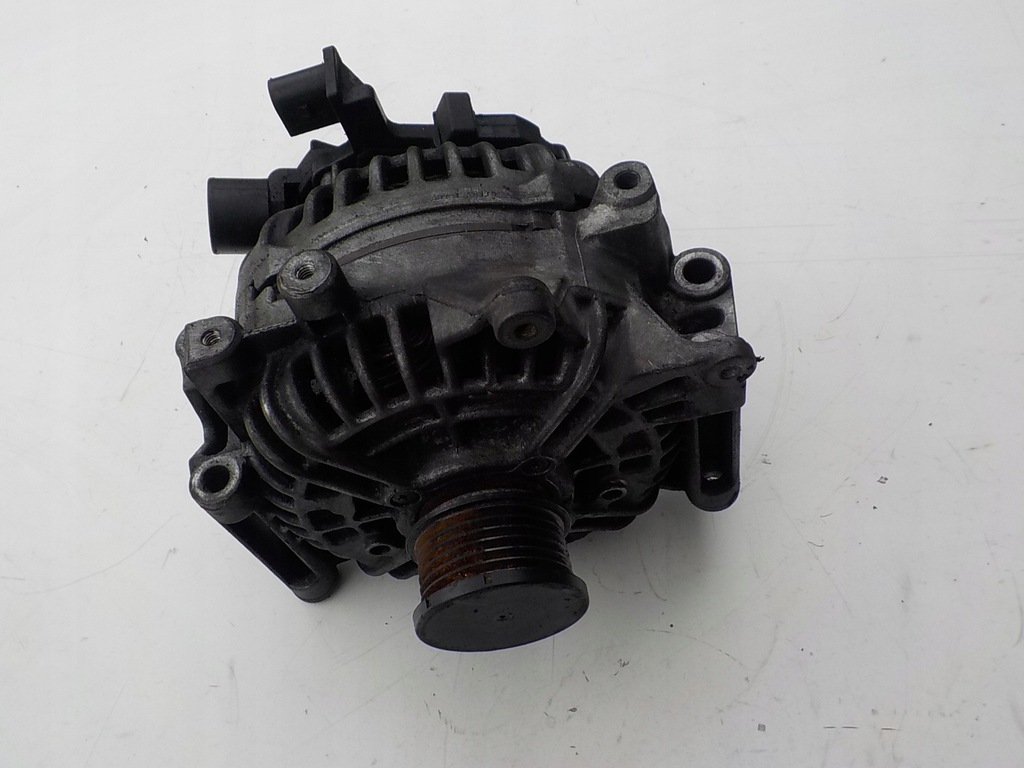 MERCEDES W211 W203 LIFT 2.2 CDI 150KM ALTERNATOR A0131540002 Product image