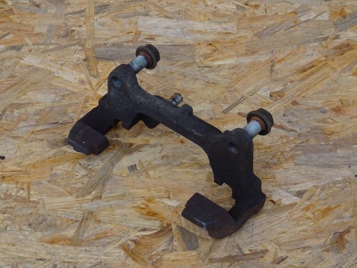 AUDI A3 8P QUATTRO SPORTBACK CÂLIG CLIP FAȚĂ 741 312mm