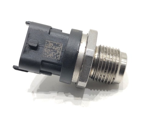 SENSOR PRESIUNE CARBURANT HYUNDAI i40 0281006404 1.7 116KM