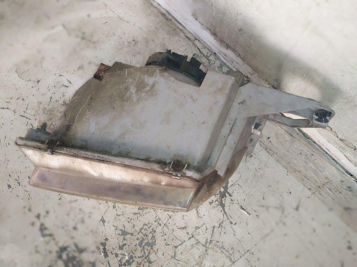 305235393 MAZDA Lampa dreapta fata