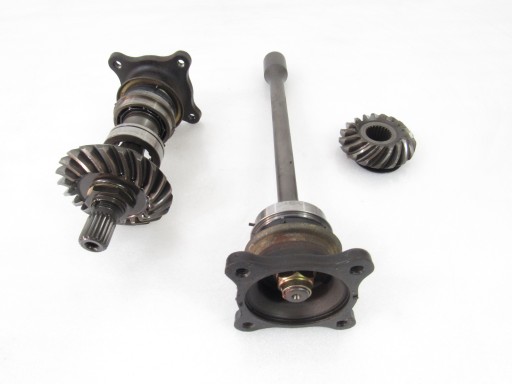 Arborele motor + angrenaje unghiulare Arctic cat 400, 14r