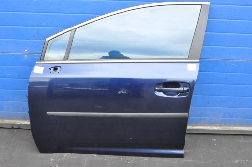 TOYOTA AVENSIS T27 USI FATA STANA