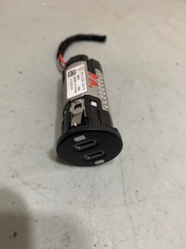 PORSCHE 9Y0 priză USB 9Y0035252B