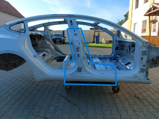 Prag TESLA MODEL 3, stâlp mijloc dreapta 307469333