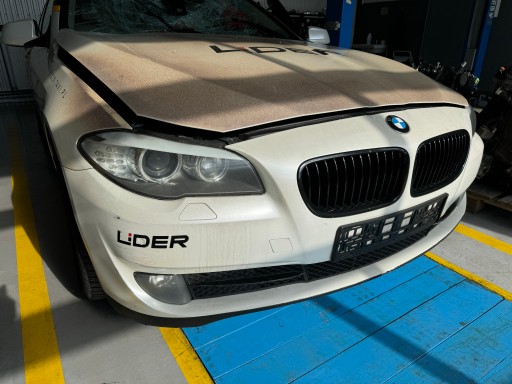 BMW 520 D F10 F11 fata complet Bi Xenon LED culoare B90 acoperit