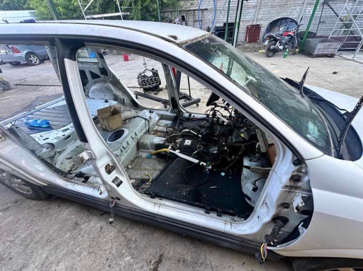 90562270 Garnitură dreapta deasupra portierei Opel Astra II break